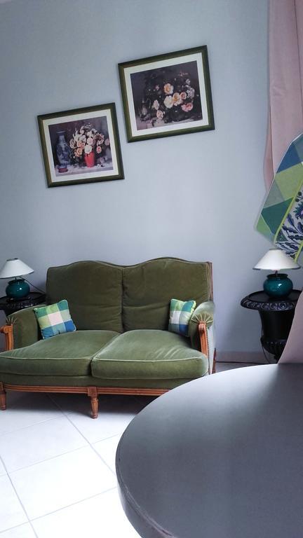 Le Vieux Vauvert Bed and Breakfast Rochecorbon Esterno foto