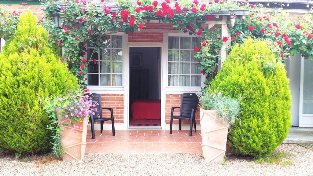 Le Vieux Vauvert Bed and Breakfast Rochecorbon Esterno foto