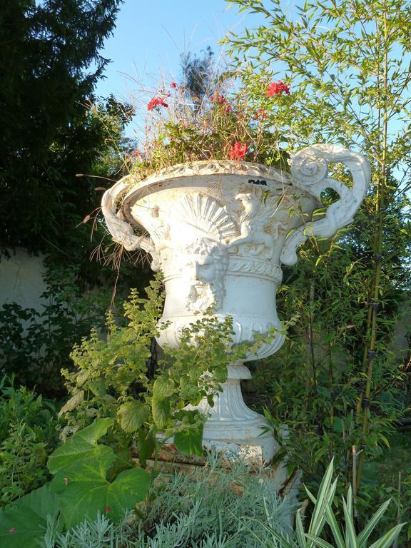Le Vieux Vauvert Bed and Breakfast Rochecorbon Esterno foto