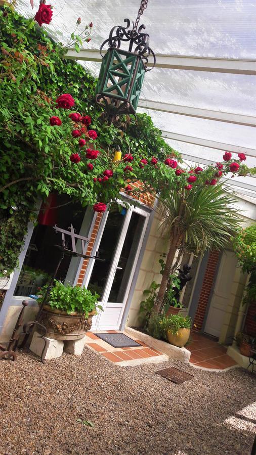 Le Vieux Vauvert Bed and Breakfast Rochecorbon Esterno foto