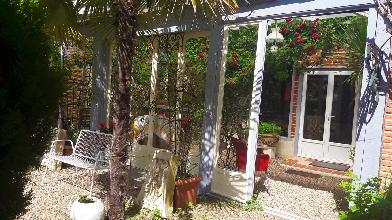 Le Vieux Vauvert Bed and Breakfast Rochecorbon Esterno foto