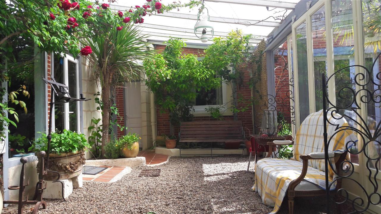 Le Vieux Vauvert Bed and Breakfast Rochecorbon Esterno foto