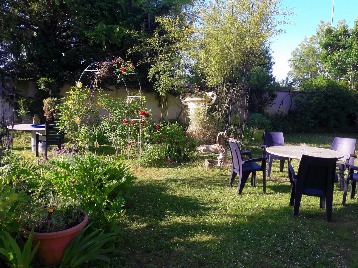 Le Vieux Vauvert Bed and Breakfast Rochecorbon Esterno foto