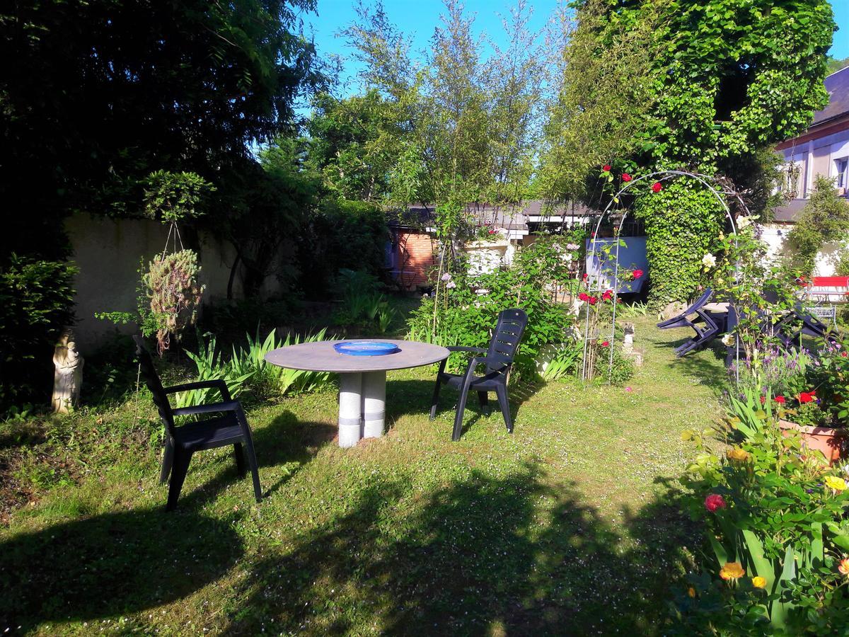 Le Vieux Vauvert Bed and Breakfast Rochecorbon Esterno foto